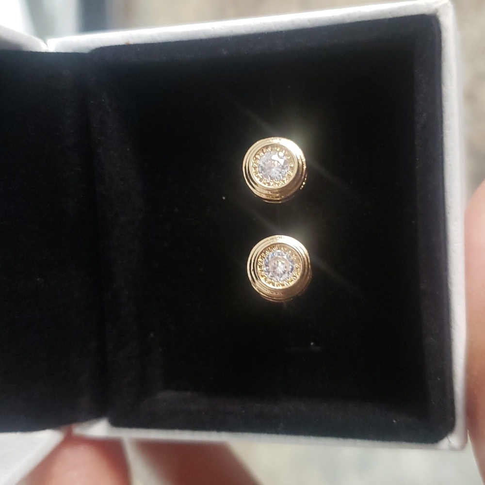 Earings - Picture 6 of 12